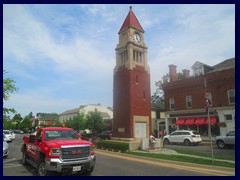 Niagara on the Lake - Cenotaph, Queen St